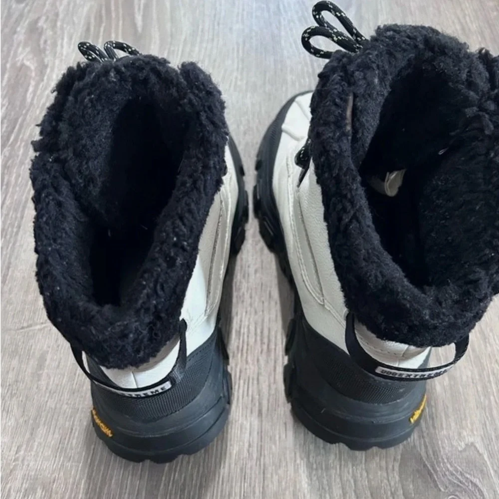 UGG Women Adirondack Meridian Waterproof Snow Boots - Picture 5 of 5